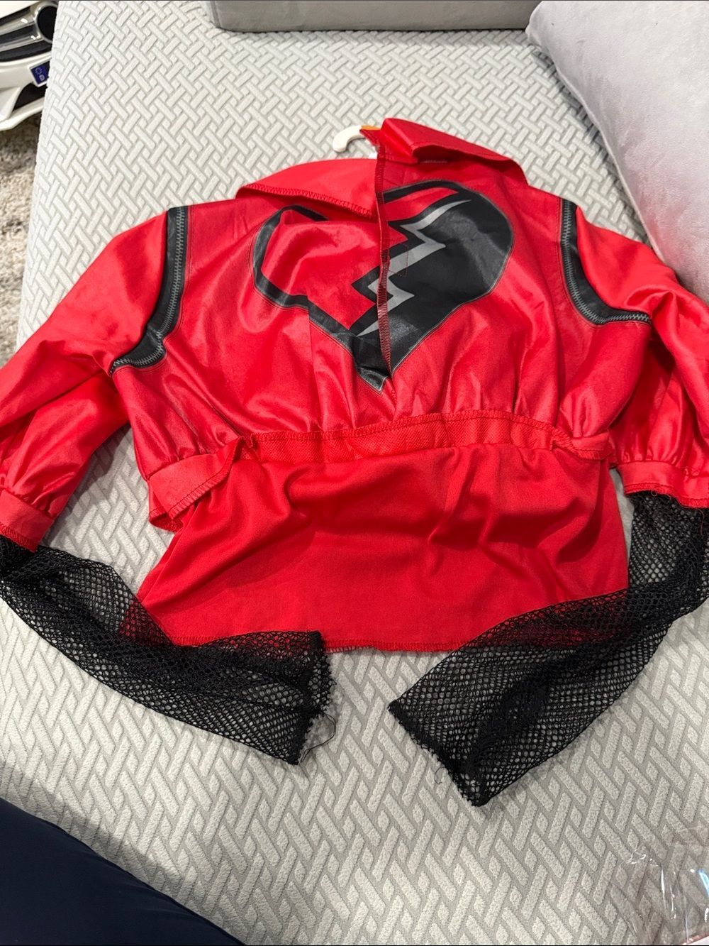 Disney Descendants 4 Deluxe The Rise Of Red Halloween Costume Small 4/6X - Picture 9 of 13